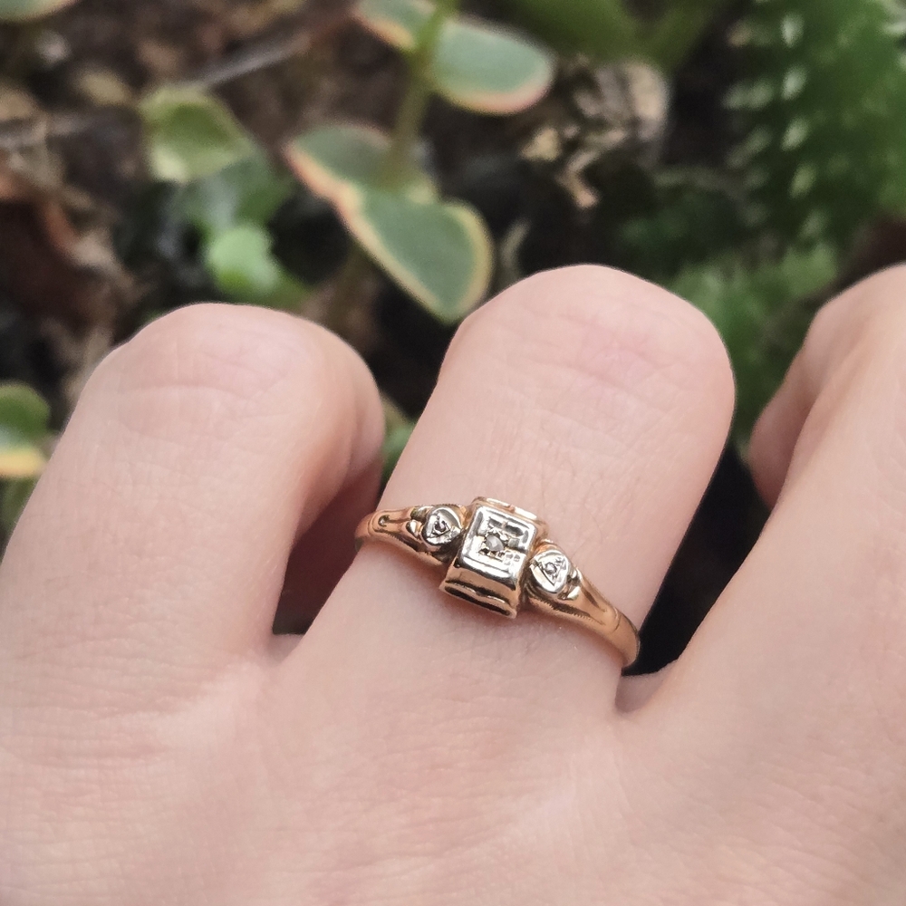 Vintage 10K Art Deco Diamond Engagement Ring, size 6.5 - Picture 6 of 16